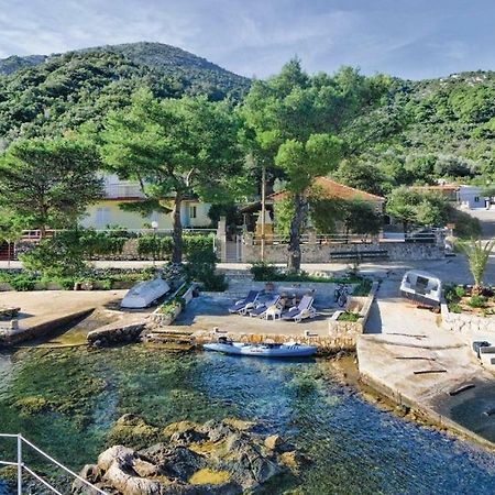 Okuklje Holiday Home ภายนอก รูปภาพ